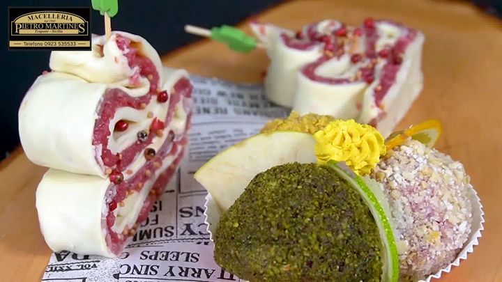 Belli da vedere e buoni da mangiare, i nostri #bocconcini fruttati e #alberelli di pasta sfoglia.