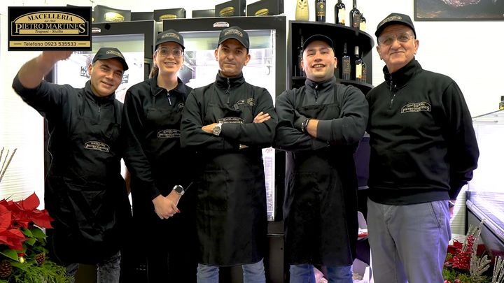 Buon Natale e felice anno nuovo da tutto lo Staff di Macelleria Pietro Martines! 🎅🎄