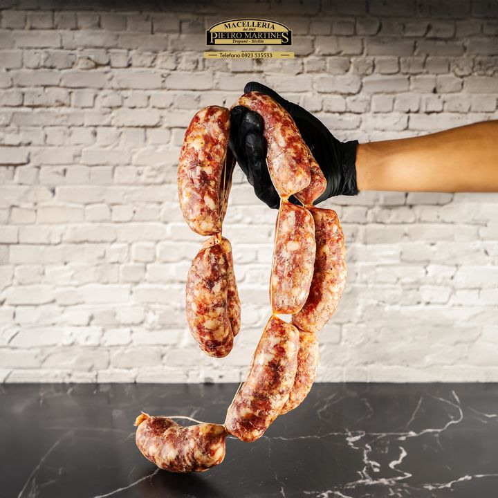 #SALSICCIA #PASQUALORA, una specialità che profuma di tradizione. 💛

Prodotta artigianalmente