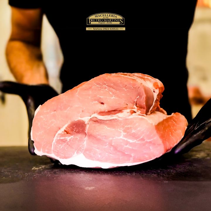 𝐏𝐨𝐫𝐭𝐢𝐚𝐦𝐨 𝐥𝐚 𝐛𝐨𝐧𝐭à 𝐚 𝐭𝐚𝐯𝐨𝐥𝐚.🍖💯

Una selezione accurata di carni pregiate